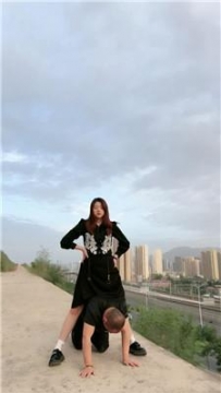 【调教视频】【苏苏】户外-皮鞋白袜公开处刑【双视角版】 bf54027