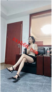 TLZB25599奈何-骑马狗爬-藤条狠抽33分