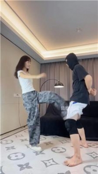 【调教视频】【繁花似锦】素人妹妹小白鞋踢踹踩 bf57186