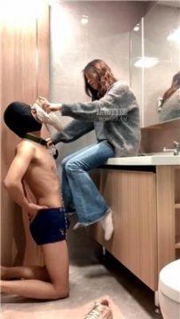 【调教视频】【女生也能很暴力】厕所训化狗奴才 JS251205-33