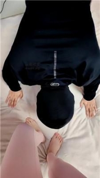 【调教视频】【小羊咩咩】瑜伽女神玉足玩虐 JS250122-4