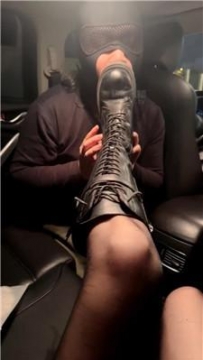 【调教视频】【素人挖掘机】酒吧街女神皮靴纯御 JS260107-22