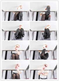 【绝美琳琳女神】女上司最新桌下玩DD强制吐奶15分