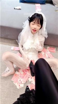 【调教视频】【Vinni维妮e】罕见ATM母畜场 bf60436