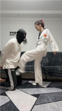 【调教视频】【阿楠】跆拳道女神暴力踢踹 JS250411-30