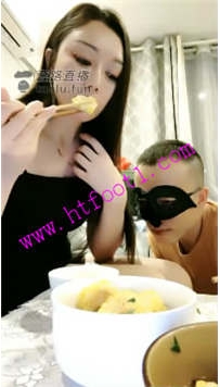 TL20555 咩祖S咀嚼喂食两条傻憨憨31分钟