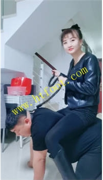 TL35646 猪儿子】女朋友惩罚猪猪28分钟