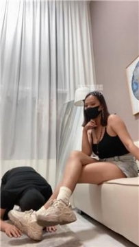 【调教视频】【日落】脏鞋原味白袜闻舔 bf57112