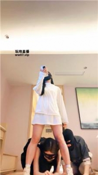 【调教视频】【妮蔻】情侣奴-高帮鞋白袜气味辱 JS250509-43