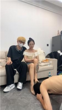 【调教视频】【白鹭】情侣主-强迫男友下跪伺候【双视角版】 JS250729-15