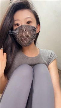 【第一视角】【雅雅】瑜伽裤裸足脚缝胯下羞辱    250524-23