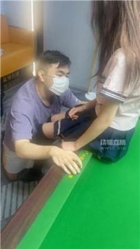 【调教视频】【天津台球助教】助教S-及膝袜玩狗 JS250803-21