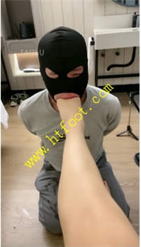TL27440 晨希】裸足深喉插的口水直流41分钟