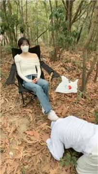 【调教视频】【暴主】户外强迫舔小白鞋处刑 bf51809
