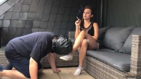 22027 ATM奴闻舔Lena女神帆布鞋超臭汗脚！献上血汗钱，只为能当女神脚垫！