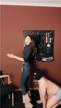 【调教视频】【Da猫】腿绞窒息-短靴白棉袜气味辱 bf58060