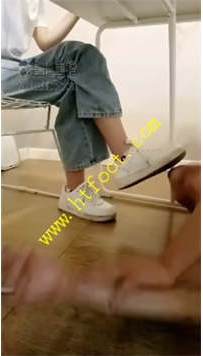 TL22826 刘二狗】只配在餐桌下吃饭妹妹吃不了的扔给二狗吃37分钟