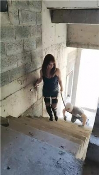 【调教视频】【魔鬼天使】户外废弃工地虐老狗 JS250607-4