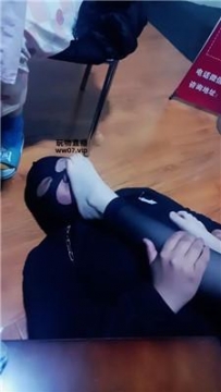 【调教视频】【鸿运双女团】多女王-麻将桌脚下羞辱【下】 JS250328-28