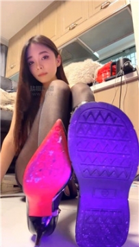 【第一视角】【小洁】黑丝高跟美臀圣水    260123-32