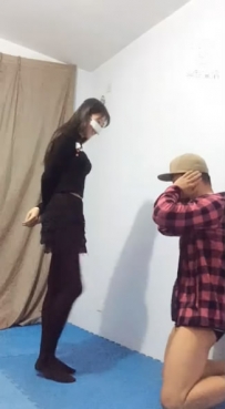 TL492 K蛋女王 黒丝调男