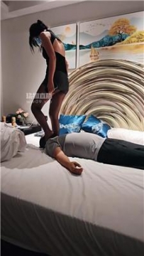 【调教视频】【雨神】抽耳光-胯下羞辱-黑丝虐 bf55505