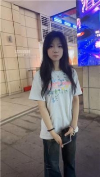 【调教视频】【素人抽水机】路人小妹妹脏鞋蹂躏踩 bf54171