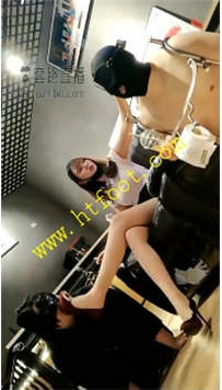 TL22820 宇婉莹】物化烟缸使用调文身舌钉女奴28分钟