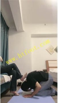 TL40415 不期而遇】凉鞋跟打耳光68分钟