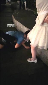 【调教视频】【灵芷】双S-户外把老板当狗训【双视角版】 bf54843