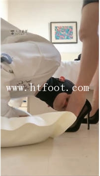 TL17001 歌迪丝S开发大一新生首次做G太紧张了第二弹20分钟