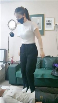 【调教视频】【甜音】运动鞋肉丝跳踩 JS250824-12