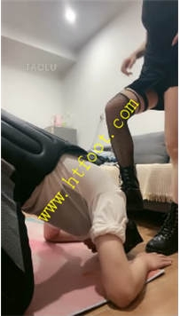TL27017 漫漫】胯下马奴伺候双主38分钟