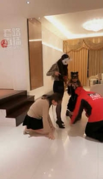 TL5574 妆主大人 强制收服天猫超市快递员和母狗