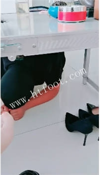 TL46571 郑州美容院老板娘S】神水泡面午餐77分钟