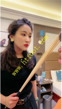 TL28007 鑫儿教头】冰火两重天折磨骚娘们儿强制圣水侮辱肆意玩弄辱骂43分钟