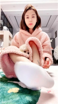 【第一视角】【怡宝】白袜裸足    251228-37