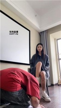 【调教视频】【小凤梨】纹身小妹脏鞋白袜跪舔 bf52333