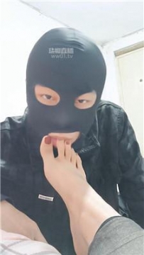 【调教视频】【小鱼祖宗】近距离裸足狂舔 JS251014-20