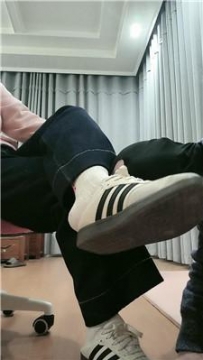【调教视频】【樊樊大人】原味白袜脚踩虐家奴 JS250215-16