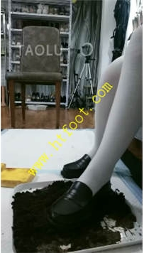 TL26831 傲柔】舔泥巴鞋底口水烟灰泥巴踩满狗脸55分钟