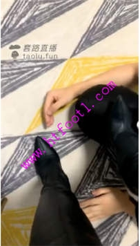 TL20687 成都DSisley长靴玩GJ舔jio还得扇自己40分钟