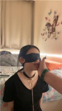 【调教视频】【小羊】母畜-拴狗笼舔脚丫 JS250629-4