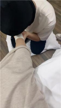 【调教视频】【白兔】白袜+黑丝诱惑废物奴 JS250301-37