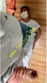 TL26533 罗宾】素人小姐姐第一次踩踏65分钟