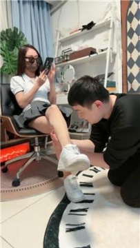【调教视频】【苒溪】沉浸式-舔肉丝脚/强制闻鞋 JS250224-20