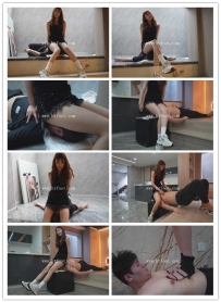超美体校女坐脸 每个坐姿都洋溢着幸福