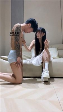 【调教视频】【婉纱】小白鞋白袜踢踹踩虐【双视角版】 bf53501