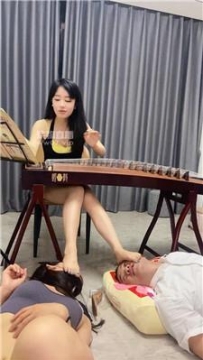 【调教视频】【琴月】古筝女神S-脚下情侣奴 JS250706-28