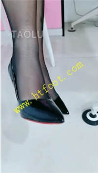 TL27425 猫神大人】女上司调教男员工39分钟